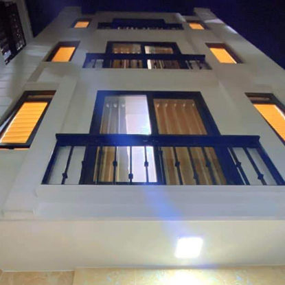 Nhà Đẹp 5T Nguyễn Đình Hoàn Mt 5.1m/nhỉnh 4tỷ